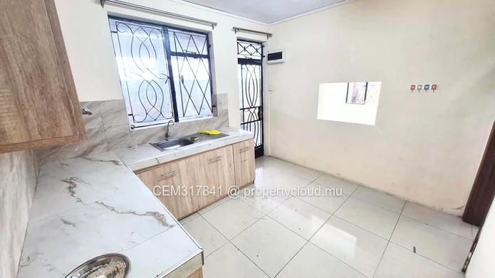 Two Houses for Sale – Rose-Hill 
