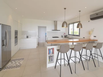 4 Bedroom Villa