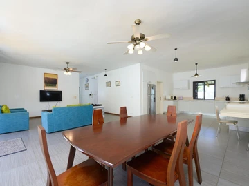 4 Bedroom Villa