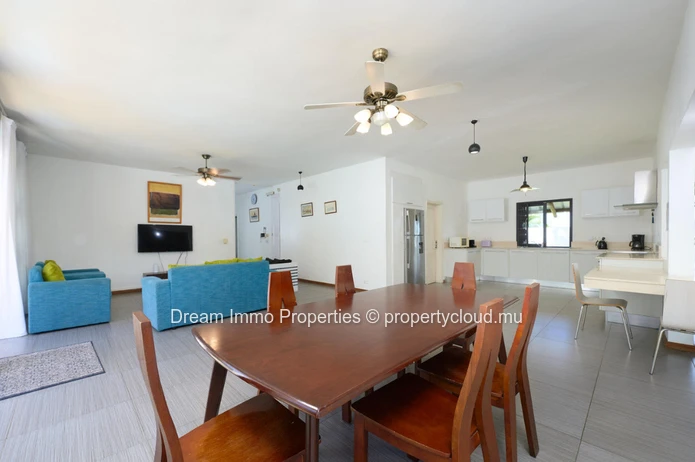 Seafront! Stunning 4-Bedroom Villa With Sea & Mountain Views In Belle Mare - Mauritius