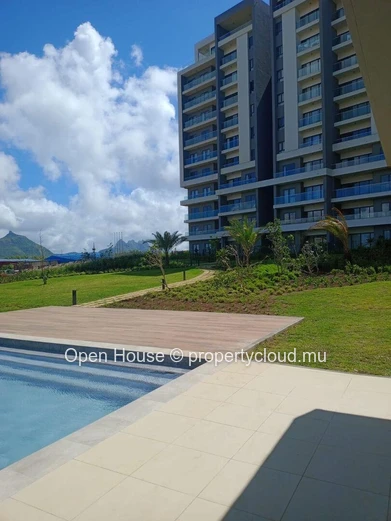 Appartement neuf Smart City à louer (meublé) à Moka, 157m², 3 chambres, piscine commune, proximité centre ville, bus,...