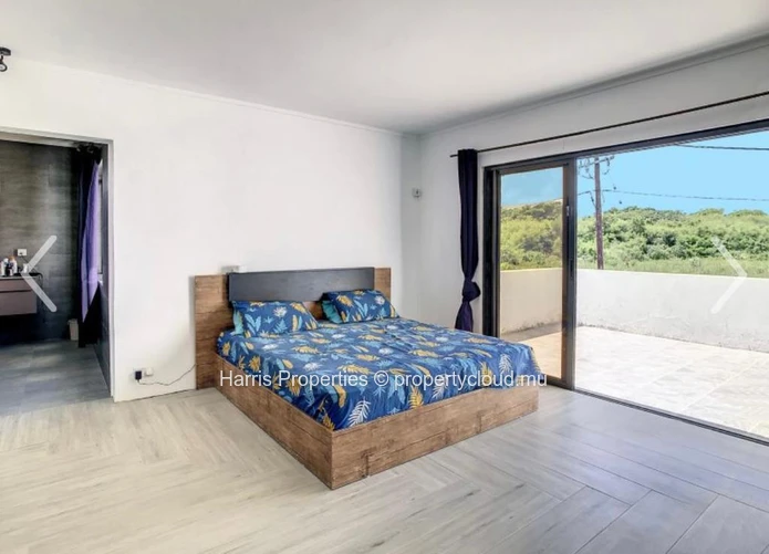 Spacious house for sale – Grand Gaube 