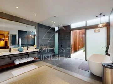 5 Bedroom Villa
