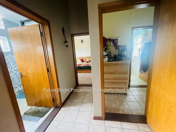Property for Sale House Flic en Flac