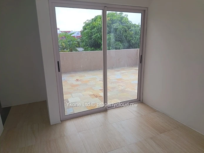 Villa For Sale In Pereybere
