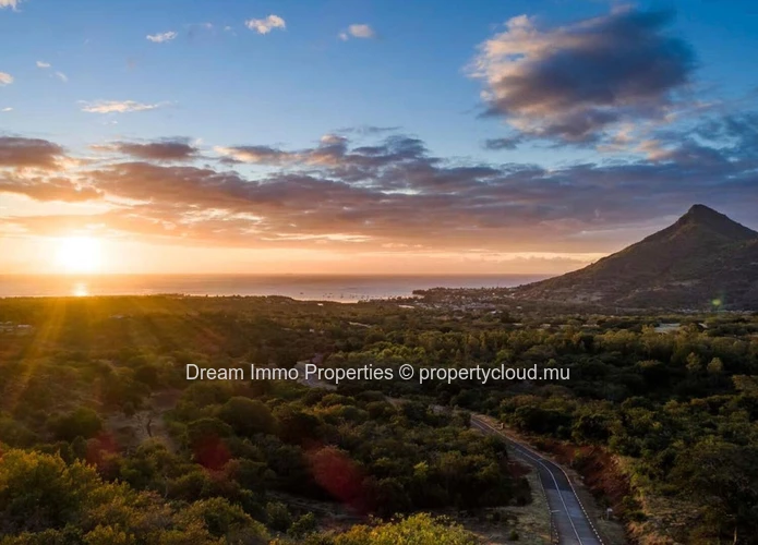 Luxury Sea & Mountain Views Villa In The Hills Of Domaine Palmyre In Black River – Mauritius