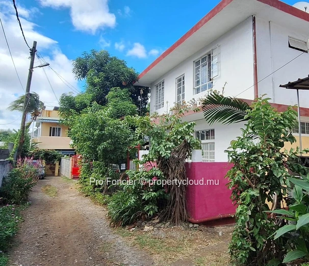 House for sale at GRNO- Well maintained
