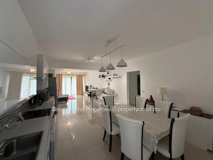 Superb Furnished Apartment Just Steps From The Beach In Pereybere – Mauritius