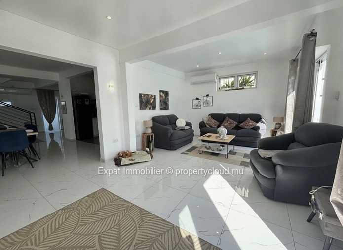 3-Bedroom Villa, Veranda, Swimming Pool And Rooftop – Calodyne