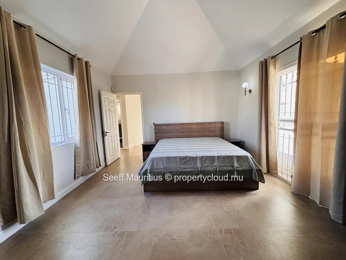 Spacieuse maison familiale avec piscine à Calodyne