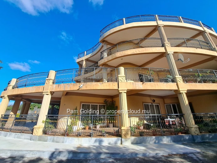Pointe aux Biches – House for sale – Pam Golding Mauritius