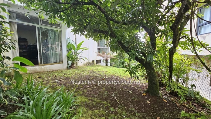 Commercial property with residential potential 