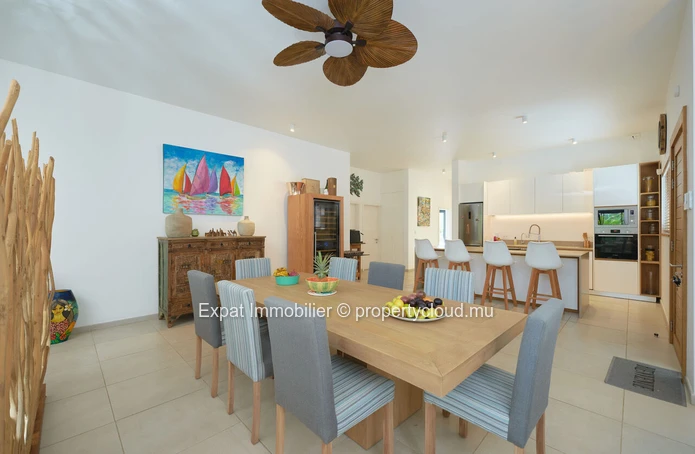 Appartement D'exception 3 Chambres En Suite Avec Jardin – Proche Plage