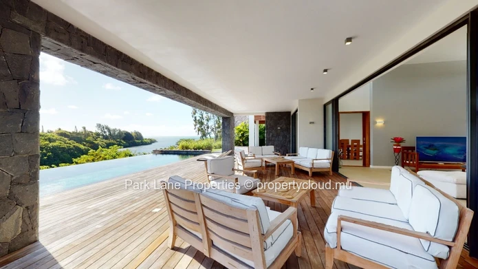 Villa for sale at Azuri.