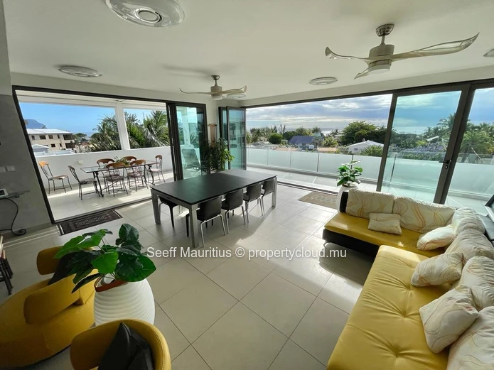 Exquisite Penthouse with Modern Elegance