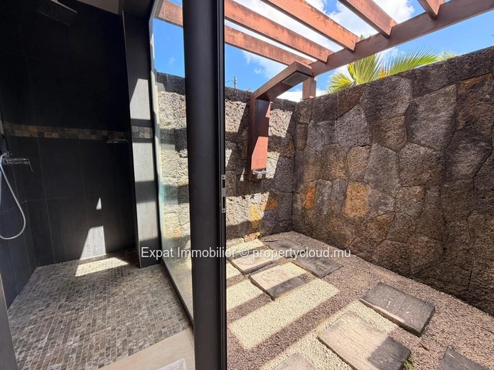 À LOUER – Sublime villa 3 chambres en suite dans une résidence haut de gamme à Péreybère