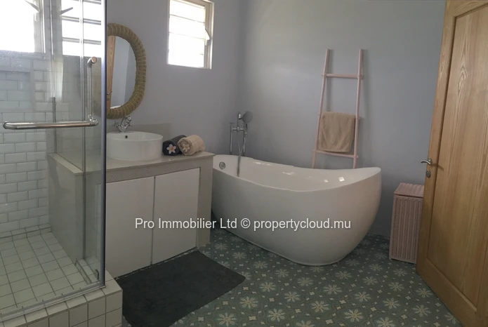 Spacious Modern Furnished Villa for Rent , Beau Vallon Morcellement.(South)