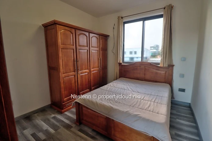 Villa duplex moderne à Côte d'Or avec 4 chambres, 3 salles de bains, vue sur la montagne, cuisine américaine meublée ...
