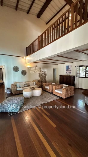 Spacious 300 m² Family Villa for Rent – Petit Village