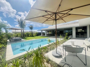 4 Bedroom Villa