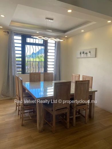 Luxury 4-Bedroom Furnished House for Rent – Le Bout du Monde, Ebène – 390 m²