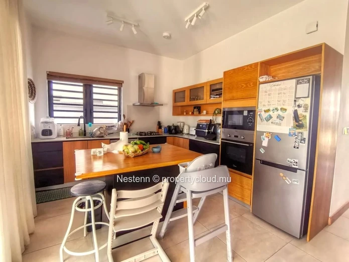 Duplex moderne de 3 chambres à Beau Plan Smart City