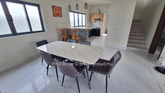 Maison à Louer à Grand Baie - Belle villa neuve contemporaine
