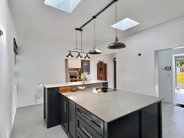 4 Bedroom Villa