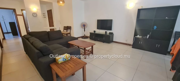 Central 2 bedroom apartment with swimming pool