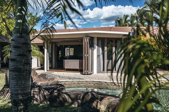 Villa de Plain-Pied à Vendre à Belle Vue Harel, Île Maurice | Piscine Privée & Grand Jardin de 1 800 m² (duplicate)