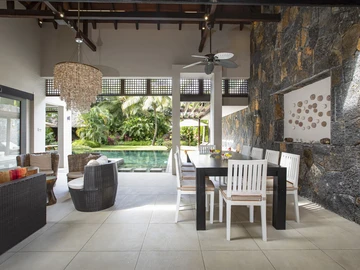 5 Bedroom Villa
