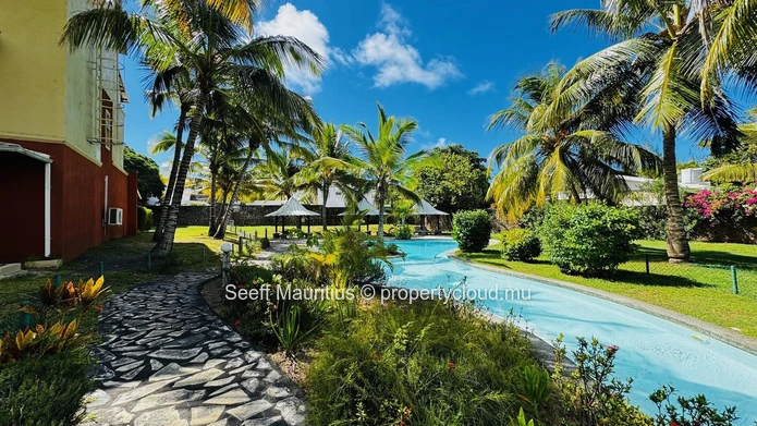 Penthouse Entièrement Meublé à Vendre – À Deux Pas de la Plage de Bain Boeuf 