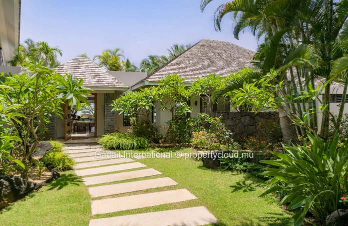 Magnifique villa avec vue sur mer et golf à vendre à Anahita Golf Resort, île Maurice