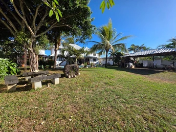 9 Bedroom Villa