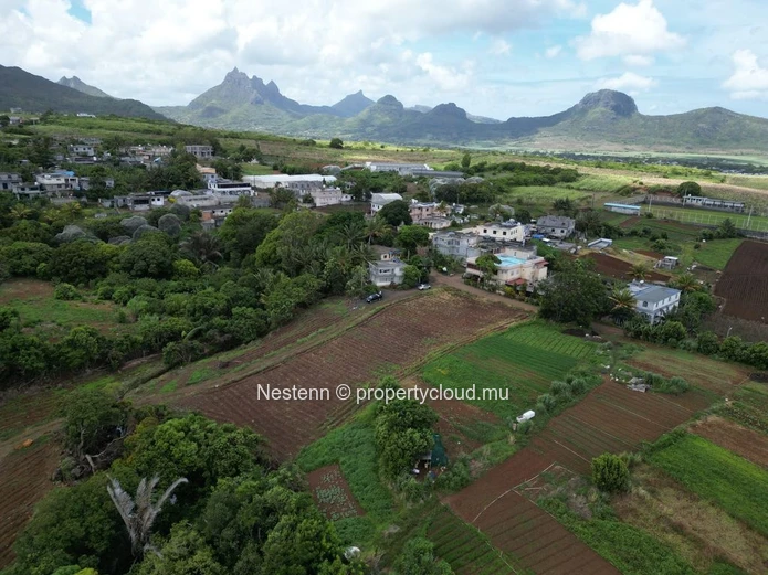 Residential Land with stunning mountain views (Lot 3)