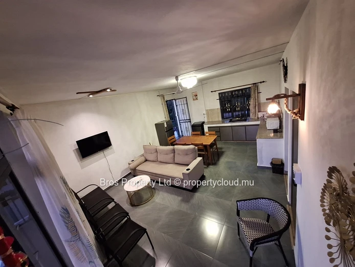 35 000 Rs/mois | Appartements de 2 chambres récemment meublés à louer à Trou aux Biches