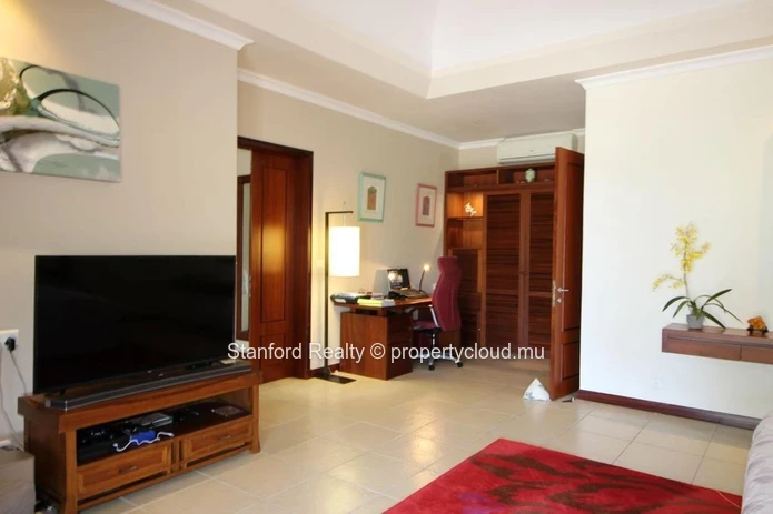 Luxury Golf Estate Villa for Sale - 4 Bedrooms, Tamarin, West Mauritius