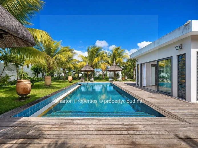 Villa de prestige 4 chambres en pleine propriété à Grand Baie