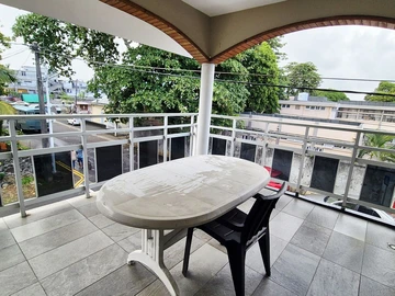 6 Bedroom Apartment