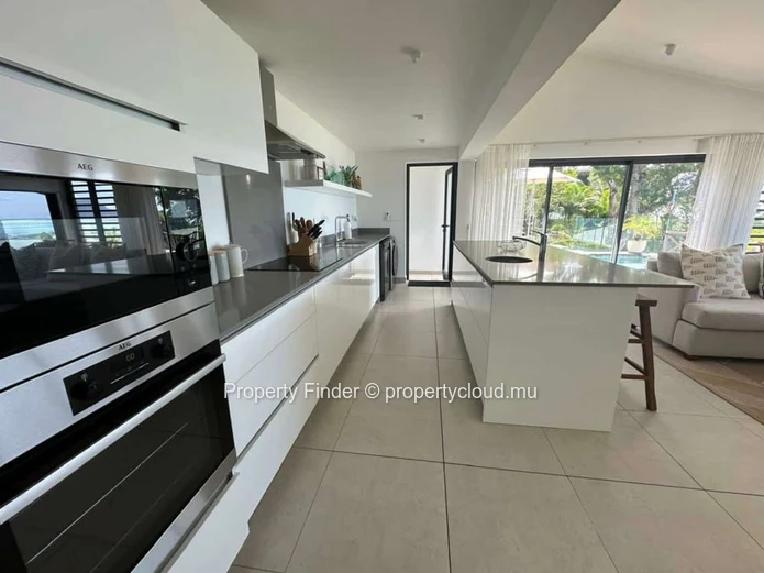 Villa de Luxe 5 Chambres Toutes Avec Salle de Bain Privée et Vue sur le Lagon – Black River