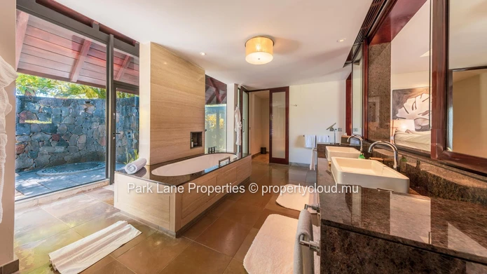 Luxury IRS Four Seasons Villa Suite with Private Pool, Golf & Ocean Views