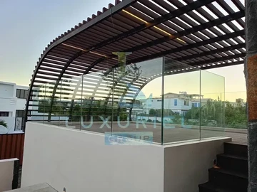 6 Bedroom Villa