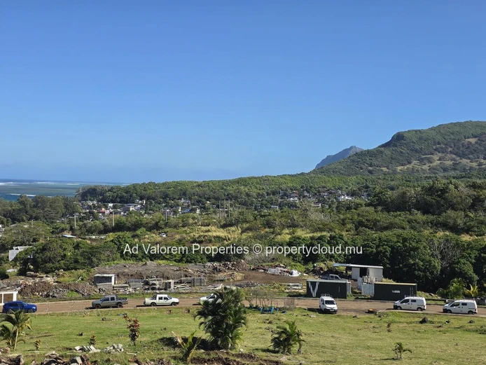 Terrain à vendre à Baie Du Cap (Mandat exclusif)