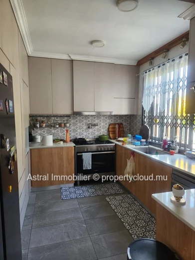 Rs – Maison à vendre à Beau Bassin