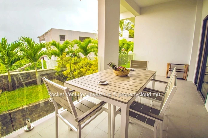 2-Bedroom Sea View Apartment, South-West, La Gaulette