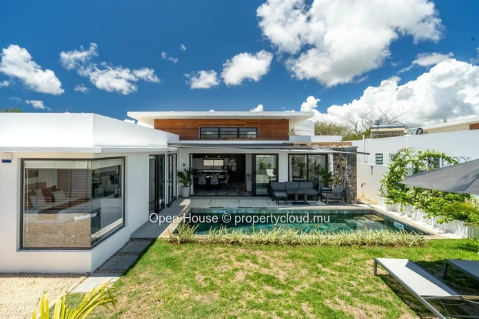 A VENDRE sur PLAN -  villa - marché local -  Mont Mascal - 3 chambres 3 salle d'eau - piscine privée