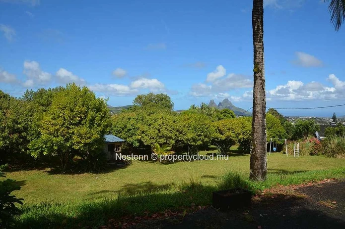 4-bed house in a sought after residential area