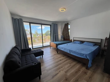 6 Bedroom House