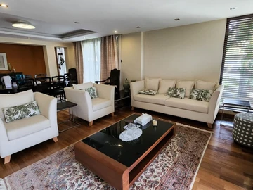6 Bedroom House