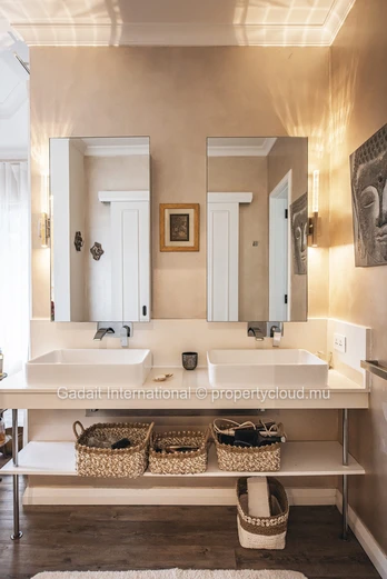 Villa à vendre à Tamarina Golf Estate – 4 chambres, vue golf à Tamarin, Île Maurice